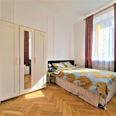 J&W Apartments Swietojanska Rooms Varsóvia Exterior foto