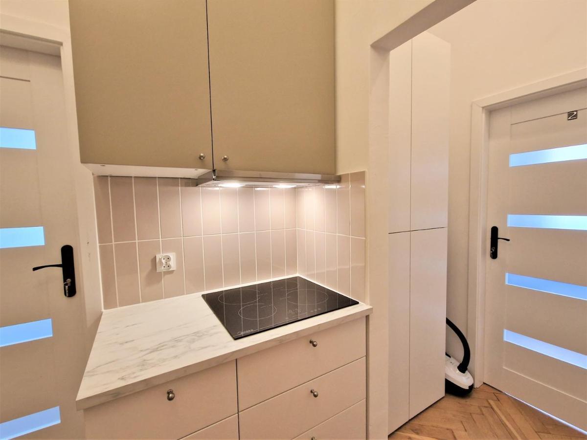J&W Apartments Swietojanska Rooms Varsóvia Exterior foto