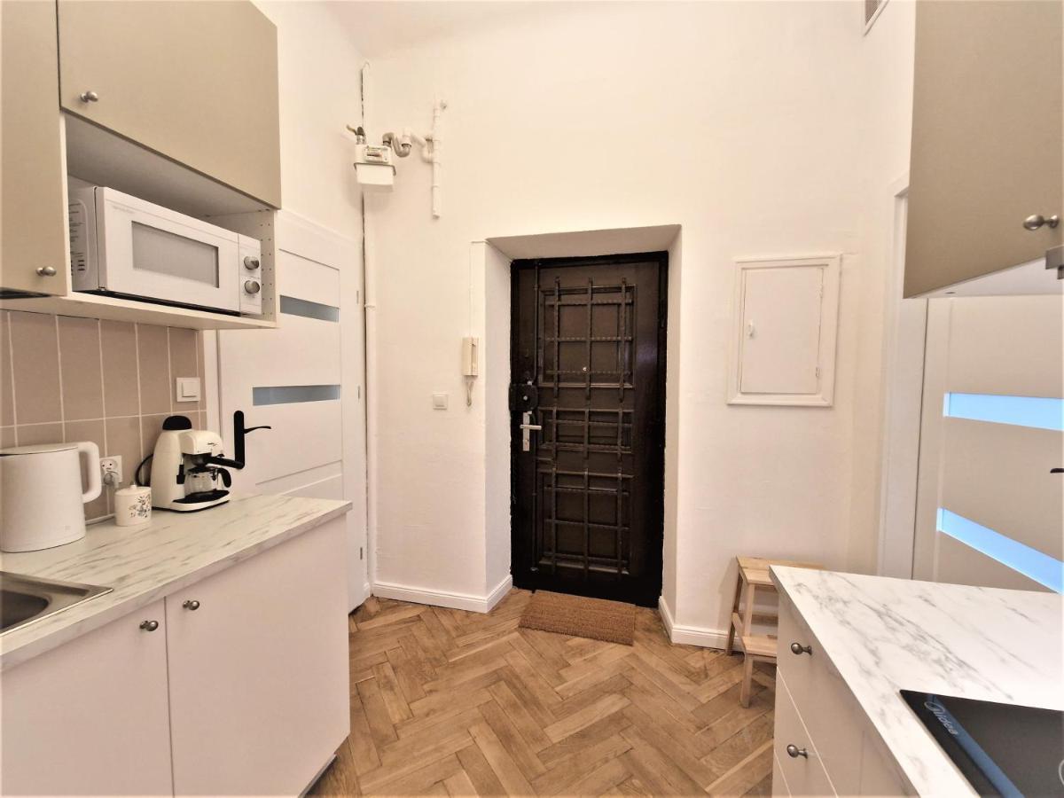 J&W Apartments Swietojanska Rooms Varsóvia Exterior foto