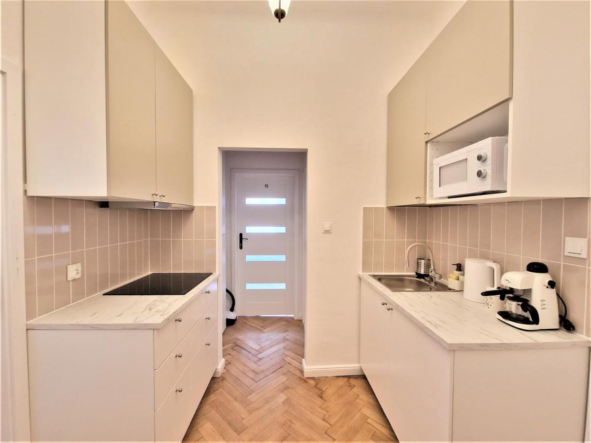 J&W Apartments Swietojanska Rooms Varsóvia Exterior foto